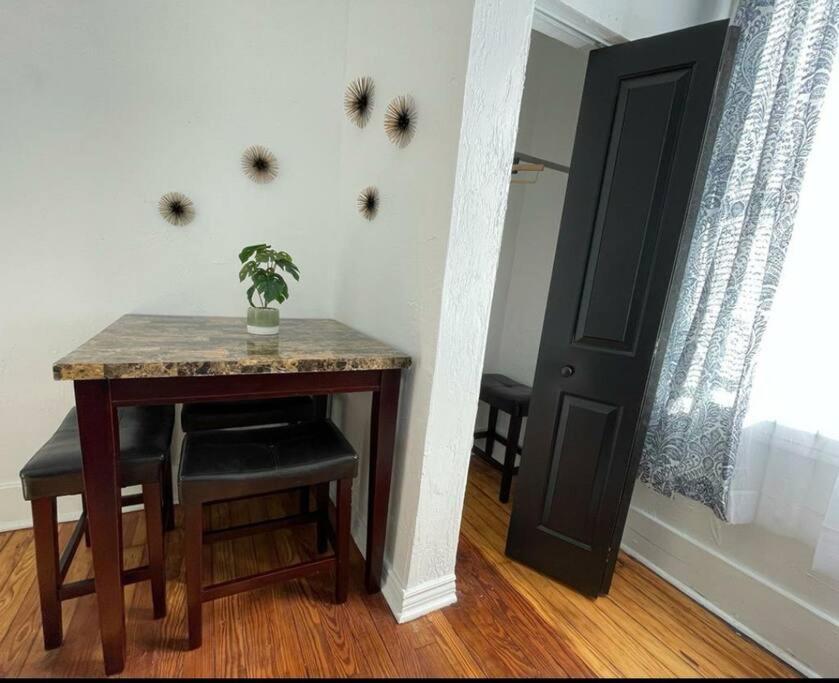Lovely 2Br W Office Space - King Bed & Alexa Διαμέρισμα Πίτσμπουργκ Εξωτερικό φωτογραφία