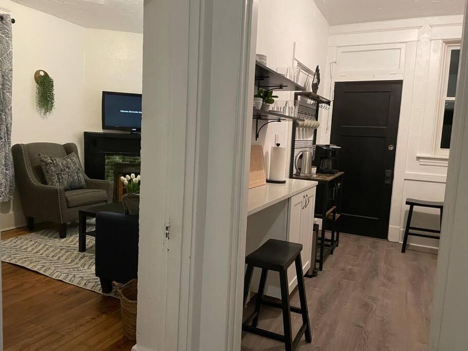 Lovely 2Br W Office Space - King Bed & Alexa Διαμέρισμα Πίτσμπουργκ Εξωτερικό φωτογραφία