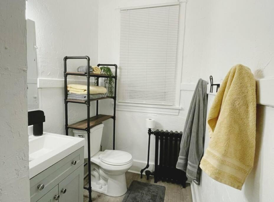 Lovely 2Br W Office Space - King Bed & Alexa Διαμέρισμα Πίτσμπουργκ Εξωτερικό φωτογραφία